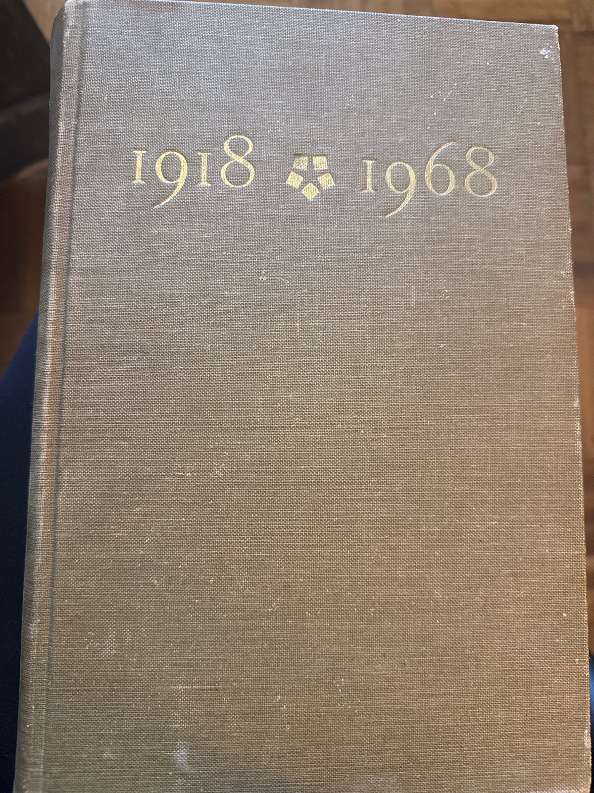 Hoogovens IJmuiden 1918-1968 - Geschiedenis van een basisind, Ophalen of Verzenden, 20e eeuw of later, Gelezen