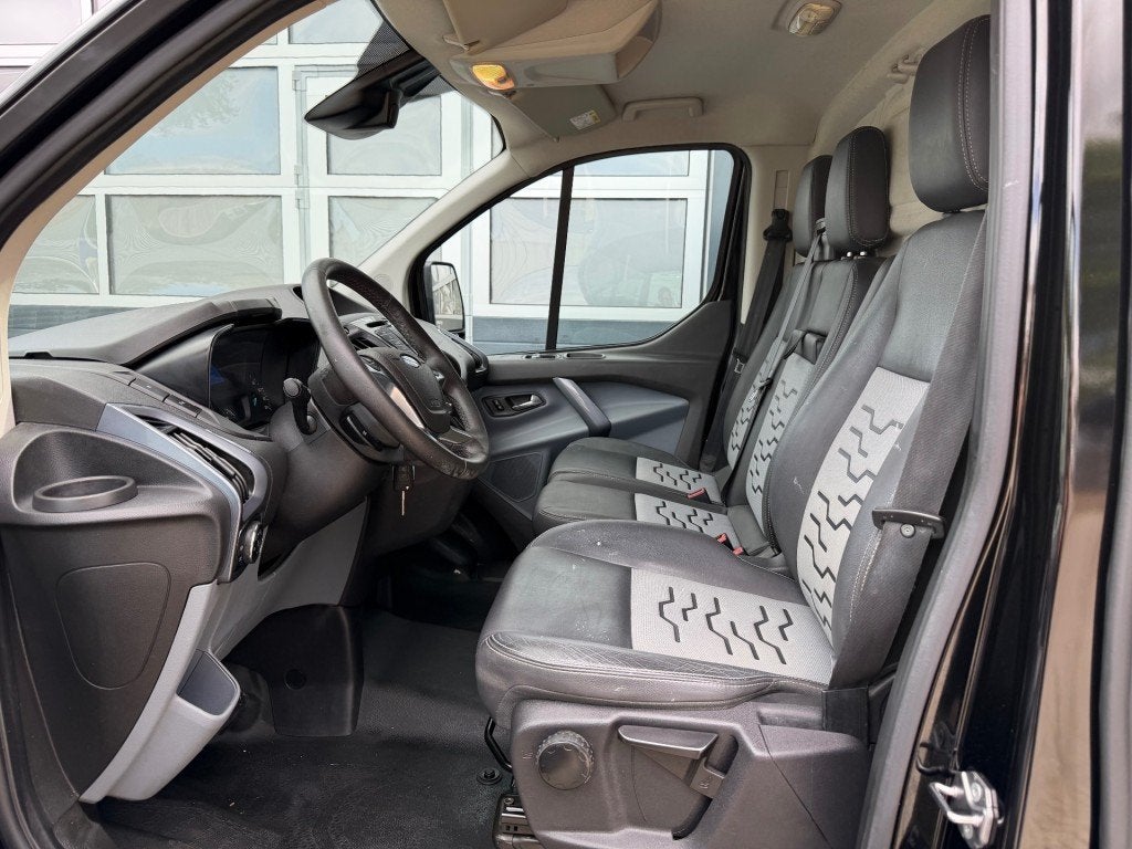 Ford TRANSIT CUSTOM 2.0 TDCi 170PK Automaat SPORT Dealeronde, Auto's, 4 cilinders, Zwart, 14 km/l, Bedrijf