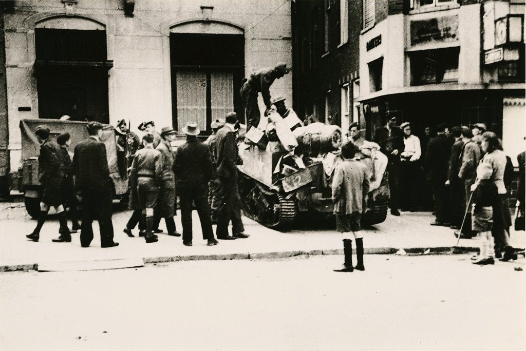 Delfzijl, Verzamelen, Ophalen of Verzenden, 1940 tot 1960, Zo goed als nieuw, Foto