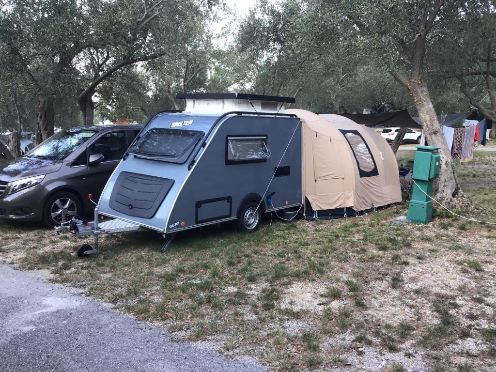 Kip Shelter (2019) + DW Bosuil voortent, topper & disselslot, Caravans en Kamperen, Kip, Particulier, 500 - 750 kg, Tot 4 meter