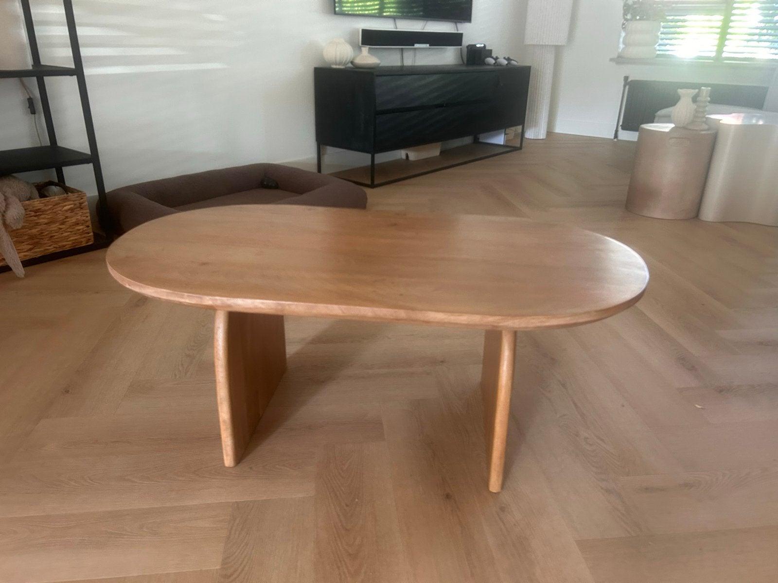 Ovale houten salontafel - Eikenhout leen bakker, Huis en Inrichting, Tafels | Salontafels, Gebruikt, 100 tot 150 cm, Eikenhout