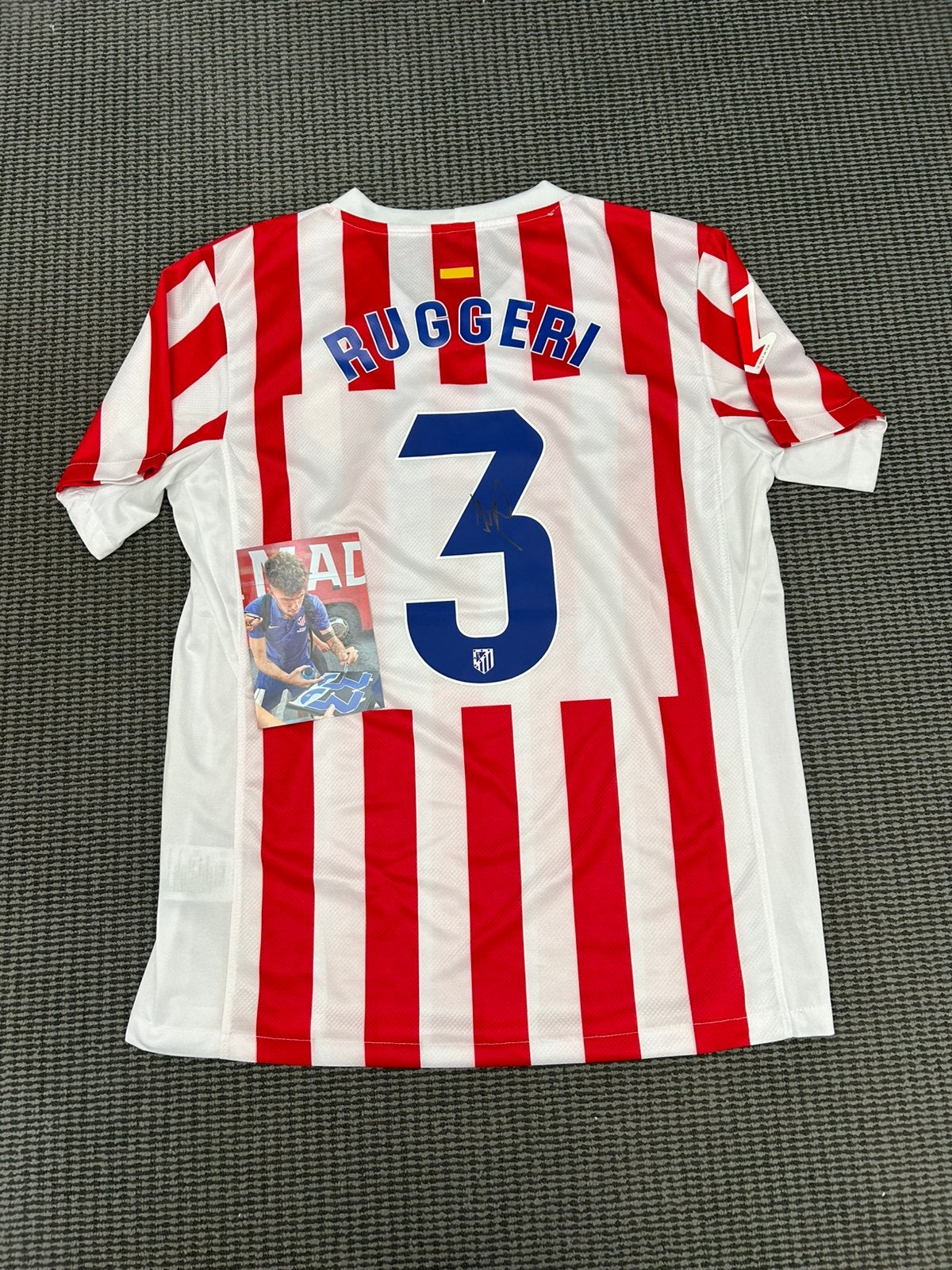 Gesigneerd shirt Matteo Ruggeri, Atletico Madrid, Ophalen of Verzenden, Nieuw, Buitenlandse clubs, Shirt