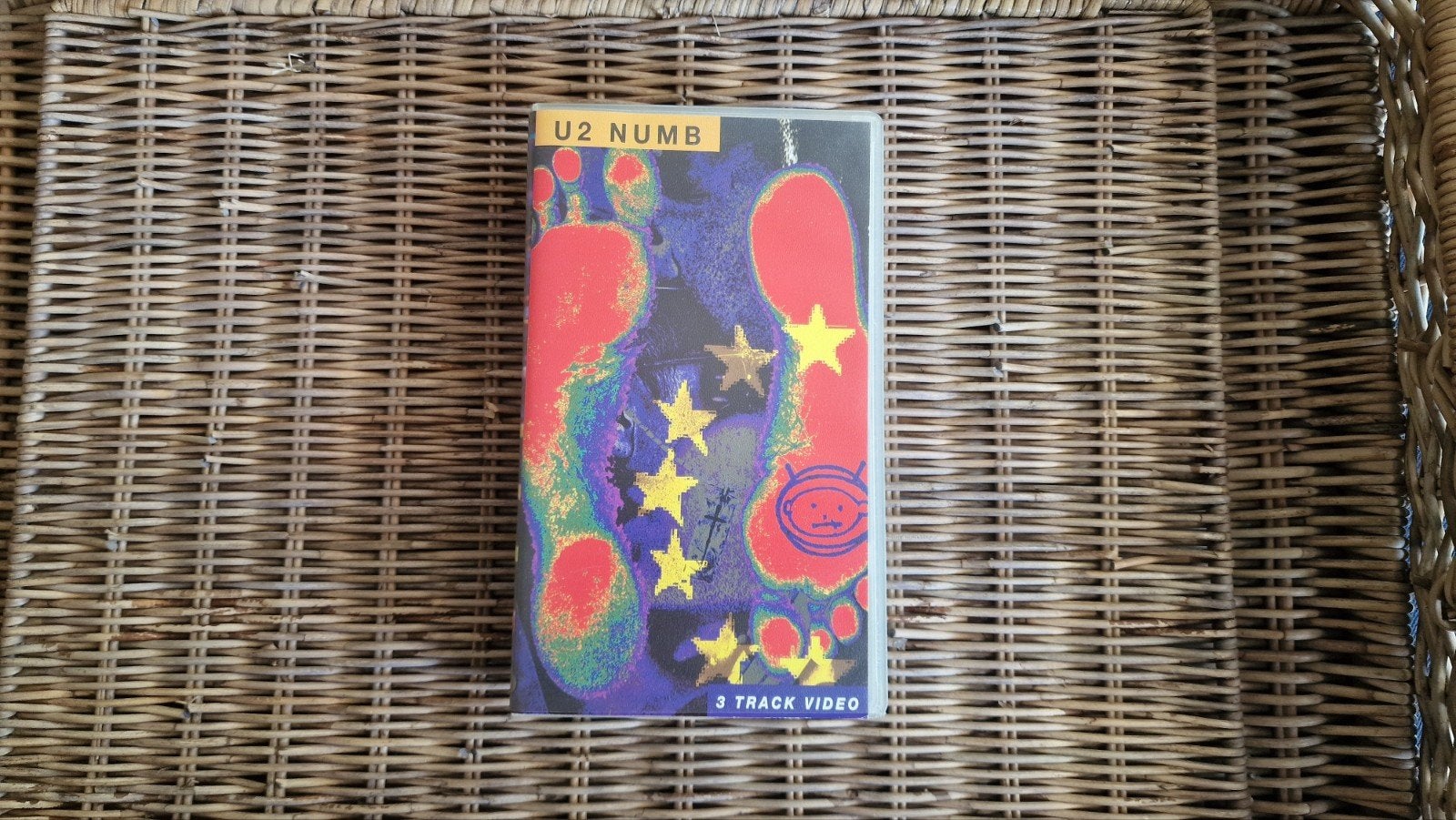U2 Numb VHS - Zeldzame 3 Track Video, Cd's en Dvd's, VHS | Film, Muziek, Alle leeftijden, Ophalen of Verzenden, VHS