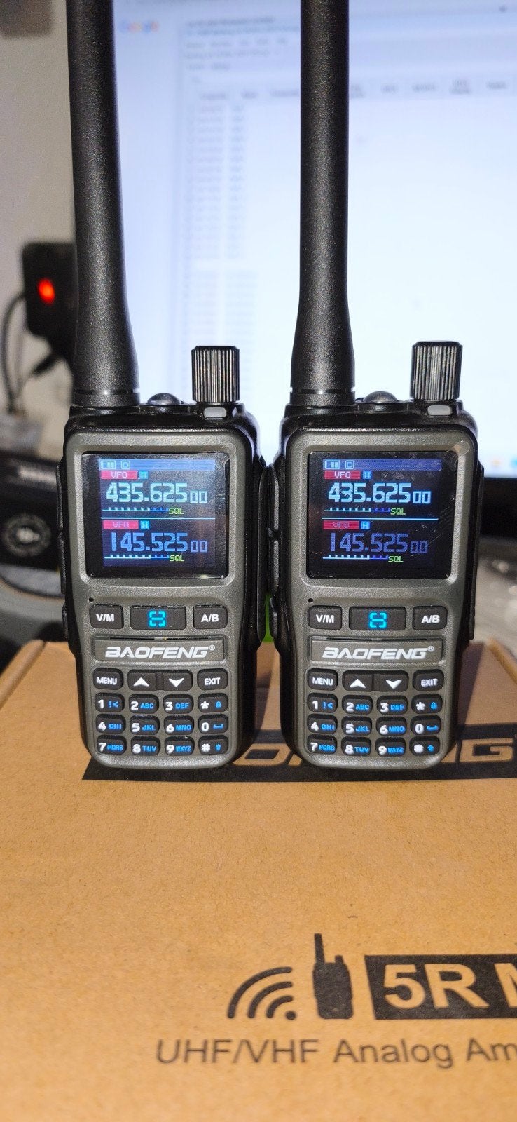 UV5r mini portofoon & scanner nieuw en voorgeprogrammeerd!, Telecommunicatie, Portofoons en Walkie-talkies, Ophalen of Verzenden