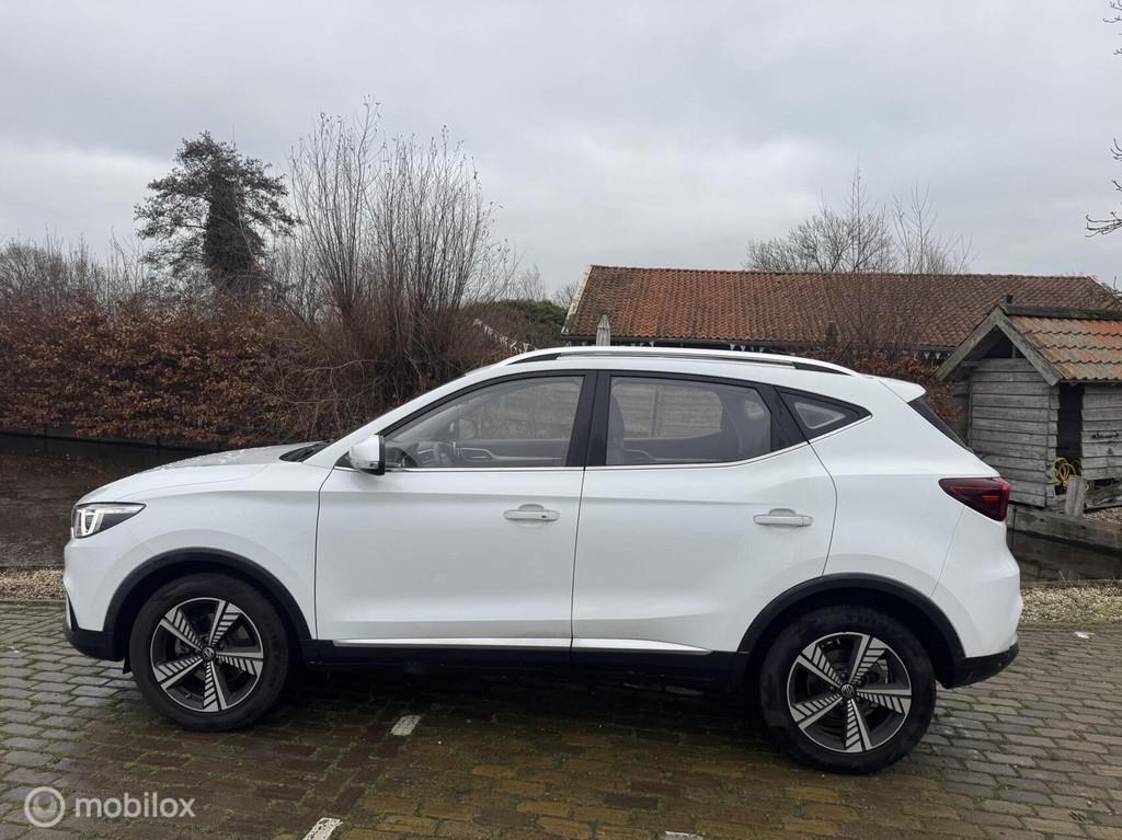 MG ZS EV Luxury 45 kWh | Pano | Camera | Stoelv., Gebruikt, Met garantie (alle), ZS, 1507 kg