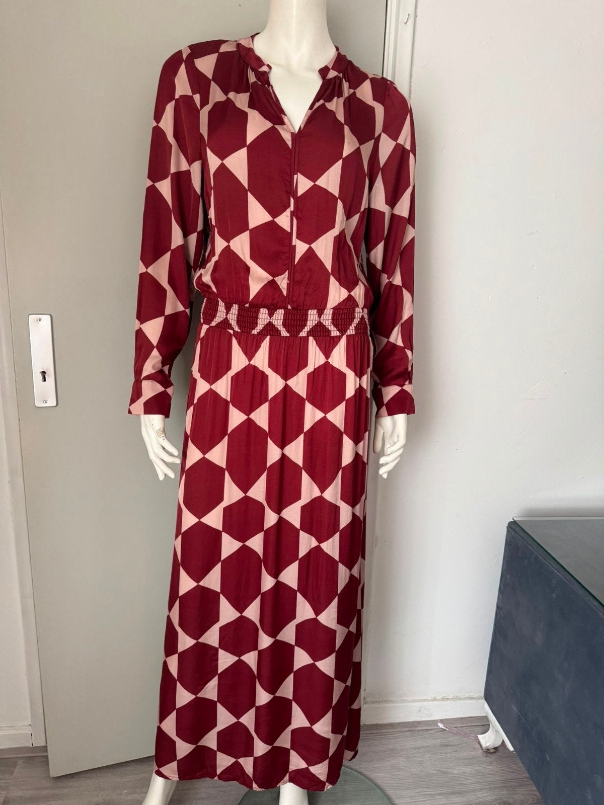 Pleun viscose dress - stone red/baby pink van StudioAnneloes, Kleding | Dames, Jurken, Maat 38/40 (M), Studio Anneloes, Zo goed als nieuw