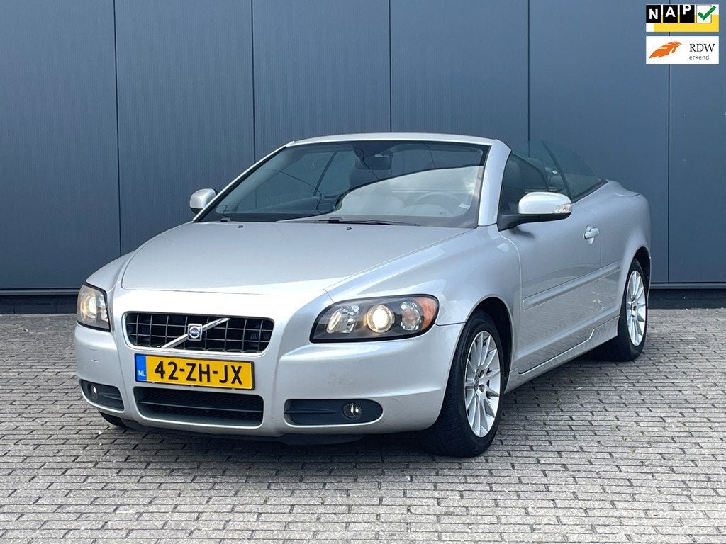 Volvo C70 Convertible 2.4i Kinetic, Auto's, Volvo, Voorwielaandrijving, Gebruikt, Cabriolet, 4 stoelen