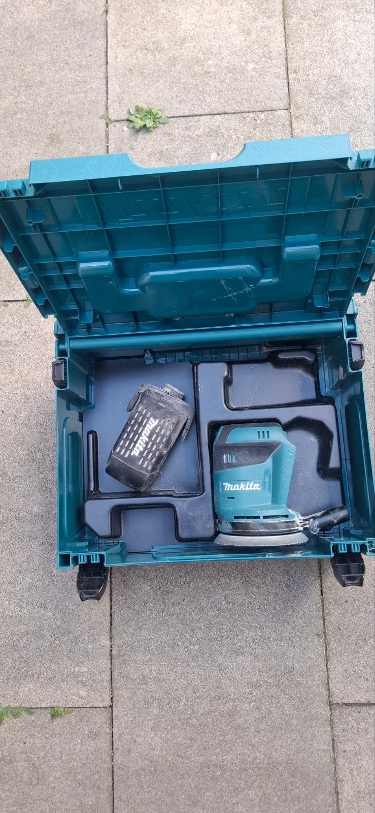 Makita DBO180ZJ Excentrische schuurmachine (zonder accu), Ophalen, Gebruikt, Minder dan 600 watt, Excentrische schuurmachine