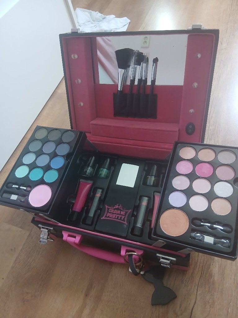 Make-up koffer, Ophalen, Gehele gezicht, Zo goed als nieuw, Make-up