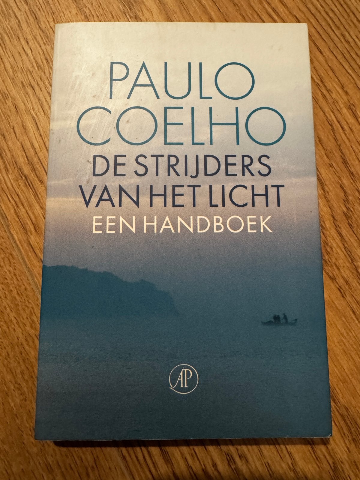 De Strijders van het Licht - Paulo Coelho, Boeken, Ophalen of Verzenden, Zo goed als nieuw, Nederland