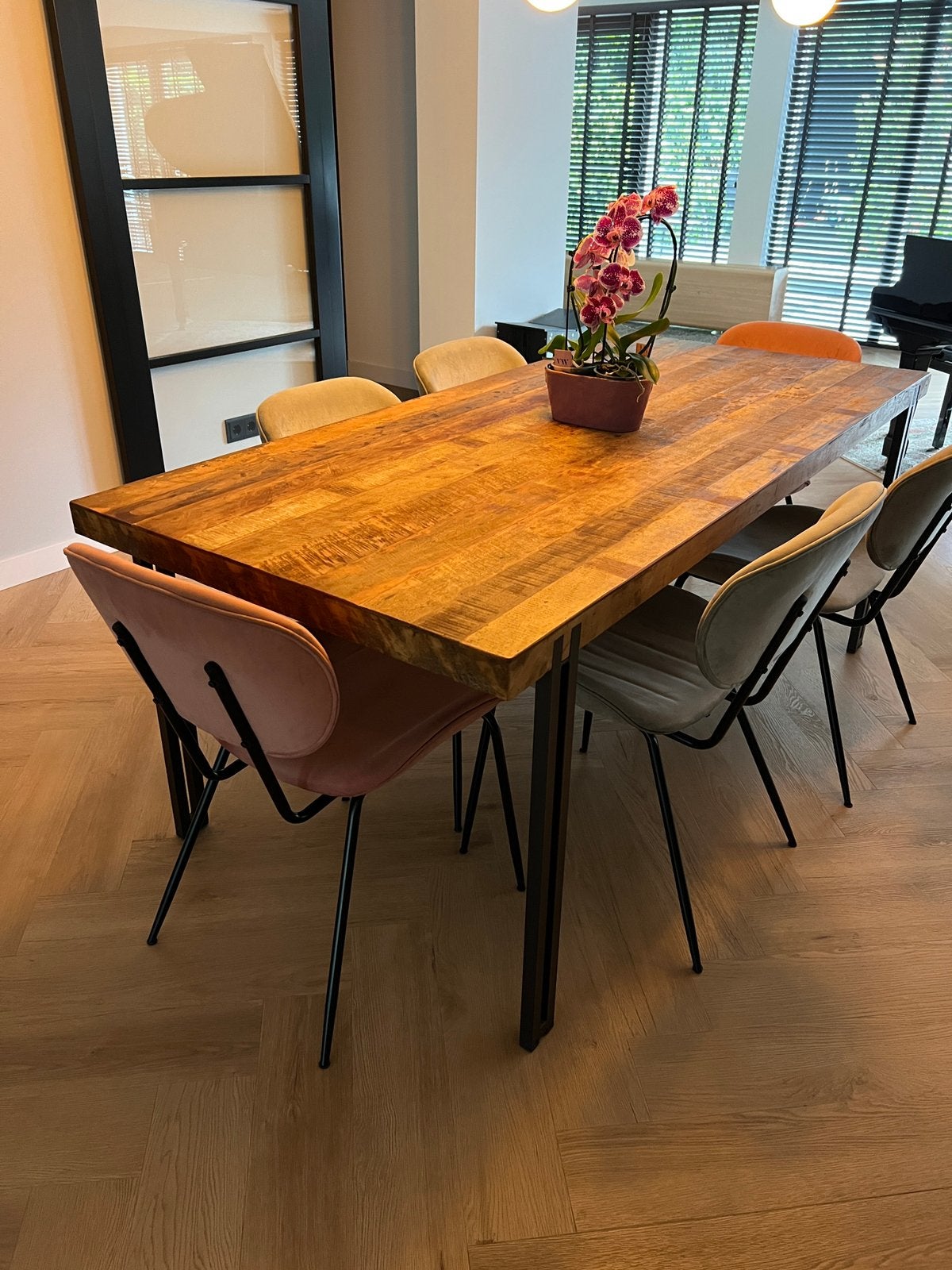 Luxury Solid Wood Dining Table with 6 Chairs, Ophalen, 50 tot 100 cm, Zo goed als nieuw, Vijf personen of meer