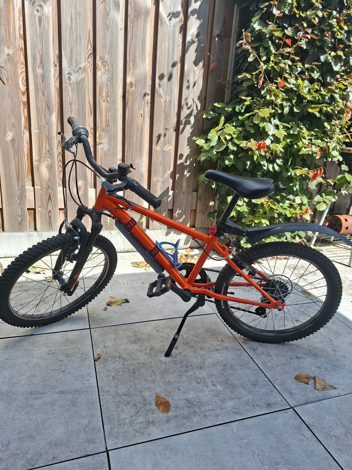 Oranje kinderfiets 24 inch met versnellingen, Fietsen en Brommers, Ophalen, Gebruikt, Velgrem, 20 inch of meer