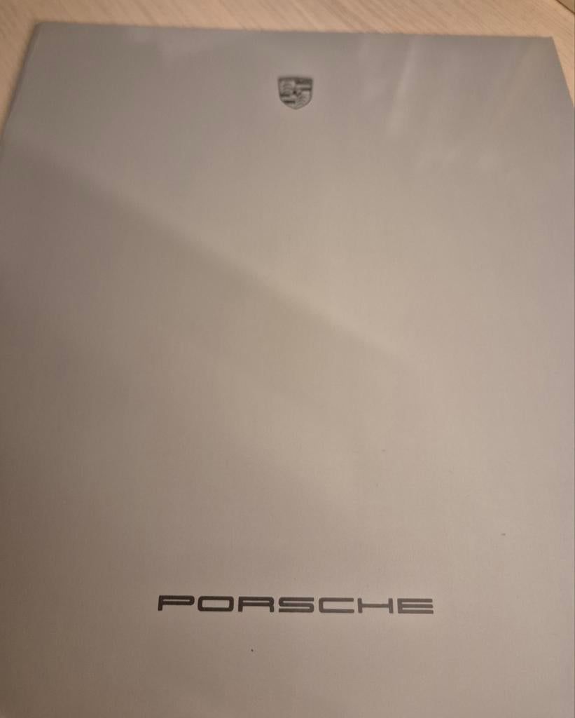 1985 nieuwstaat Porsche 911 folder 911 Carrera 928 924 Turbo, Ophalen of Verzenden, Zo goed als nieuw, Porsche