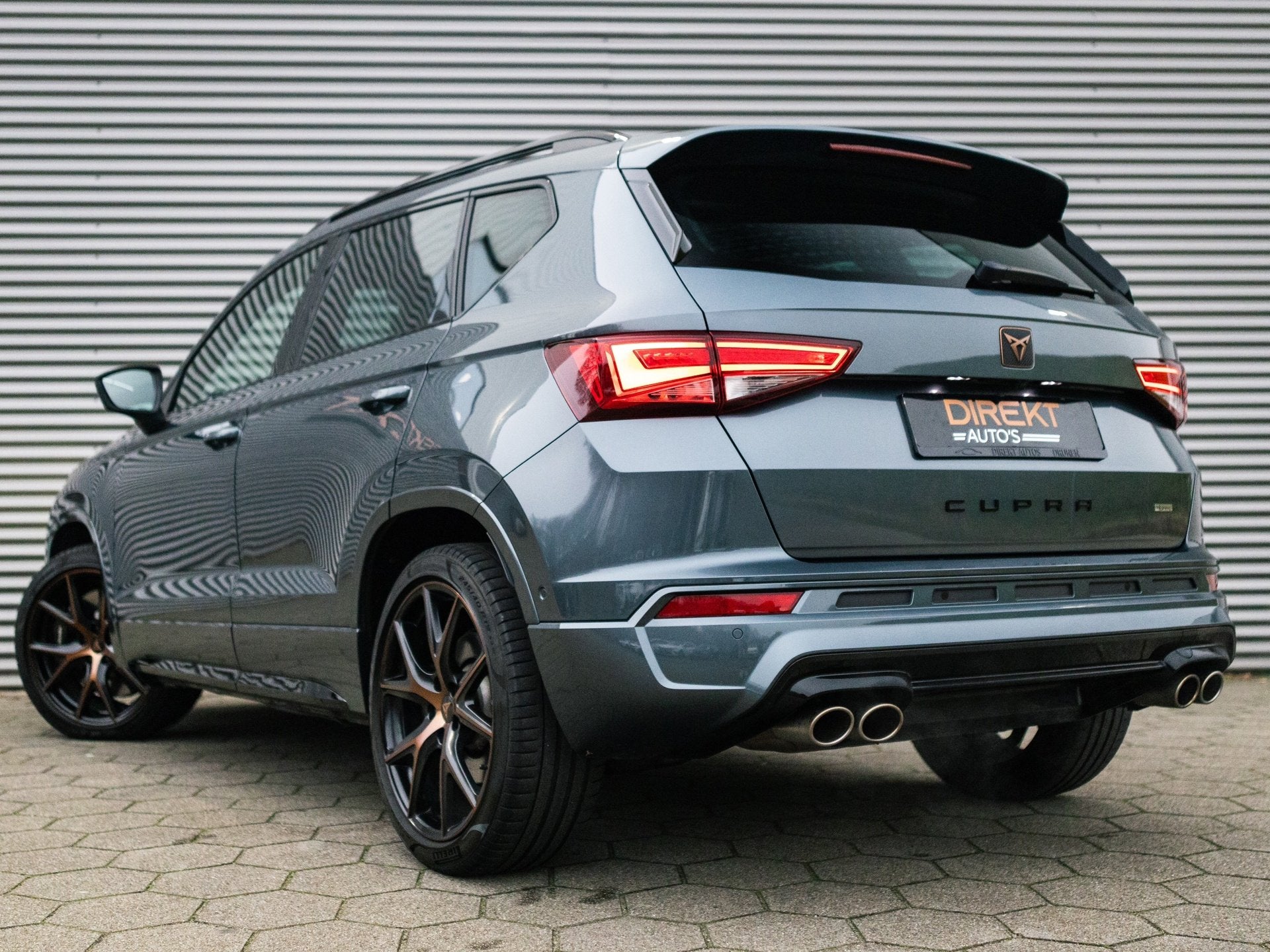 CUPRA Ateca 2.0 TSI 4DRIVE PANO BREMBO BEATS KEYLESS VIRTUAL, Auto's, Automaat, Dealer onderhouden, Gebruikt, Zwart