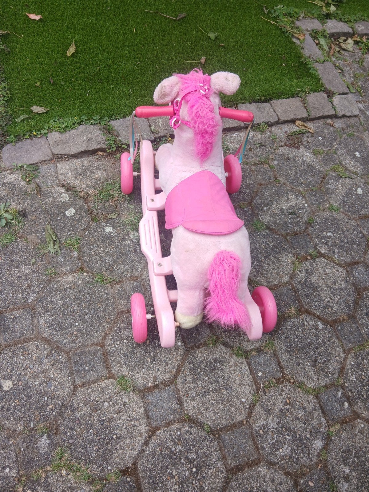 unicorn op wielen om op te rijden voor kleintjes, Ophalen, Zo goed als nieuw, Overige merken