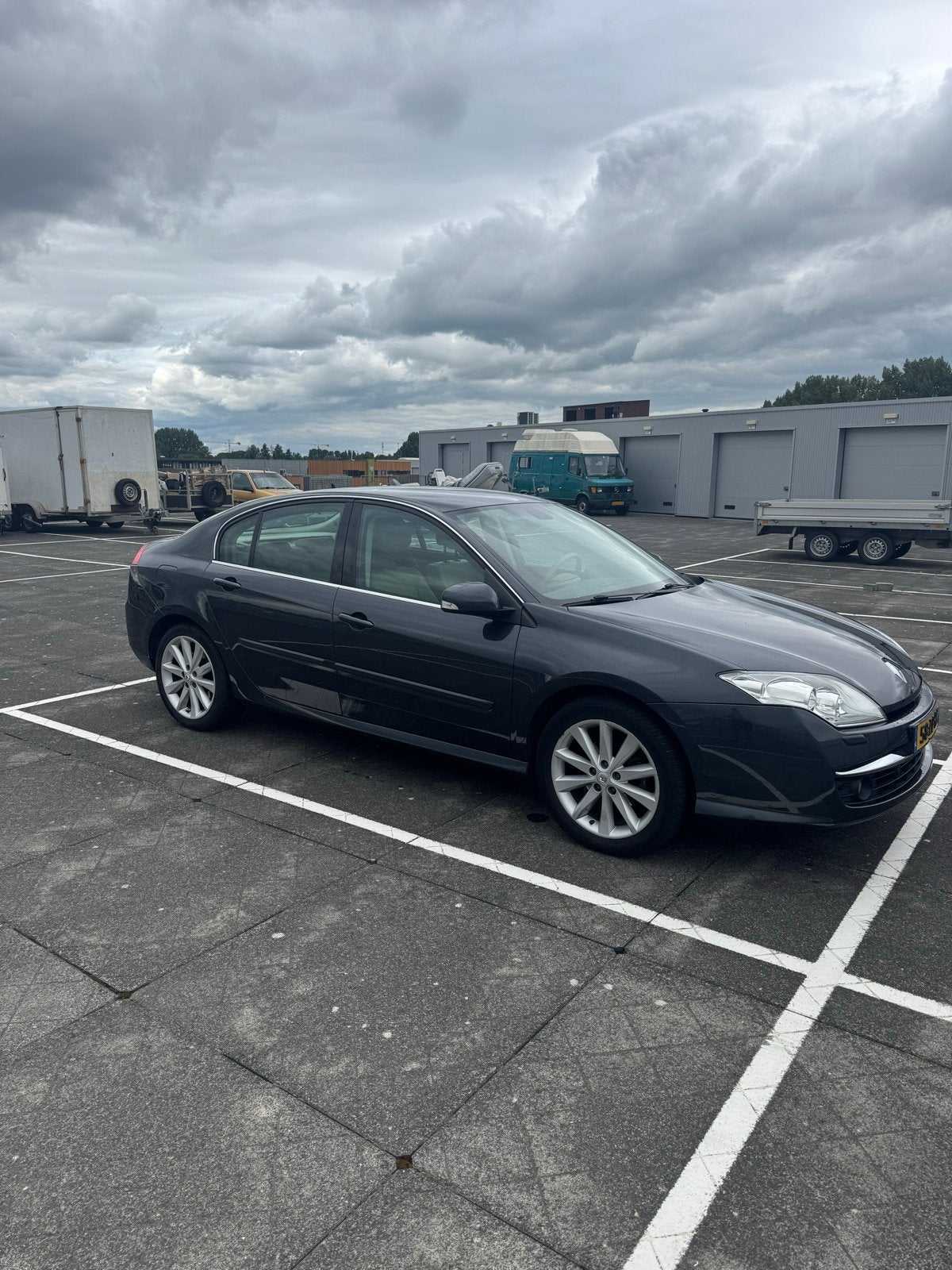 Renault Laguna 2008 - 83000km - nieuwe distributie - AUT, Auto's, Renault, 4 cilinders, 650 kg, Particulier, 170 pk