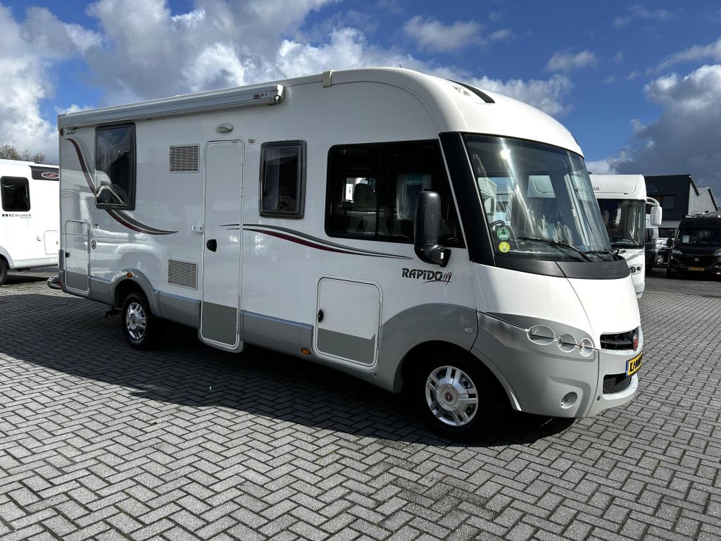 Rapido Le Randonneur 890 F Queensbed/Hefbed/Euro5/2014/6.95m, Caravans en Kamperen, Campers, Integraal, Fiat, Bedrijf, Rapido