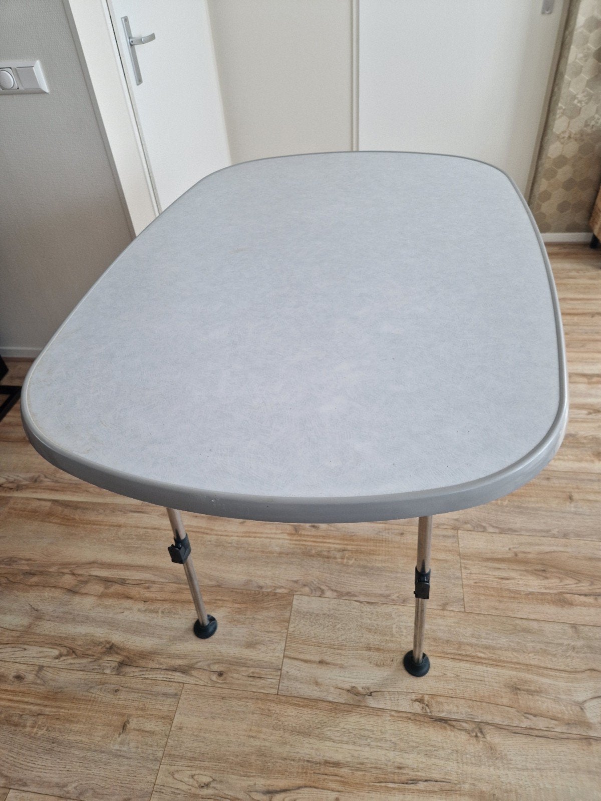 Canpingtafel westfield in hoogte verstelbaar weersbestendig, Ophalen, Zo goed als nieuw, Campingtafel