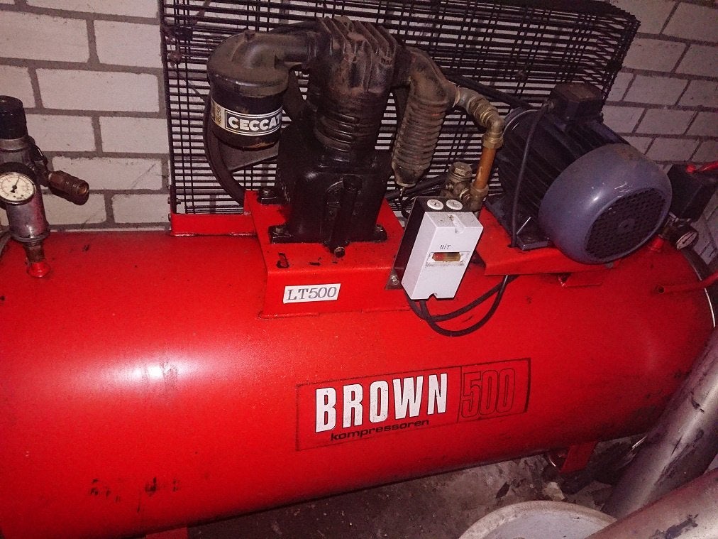 Compressor Brown 500L, 380volt. €395,-, Ophalen, 400 tot 800 liter/min, Zo goed als nieuw, 10 bar of meer