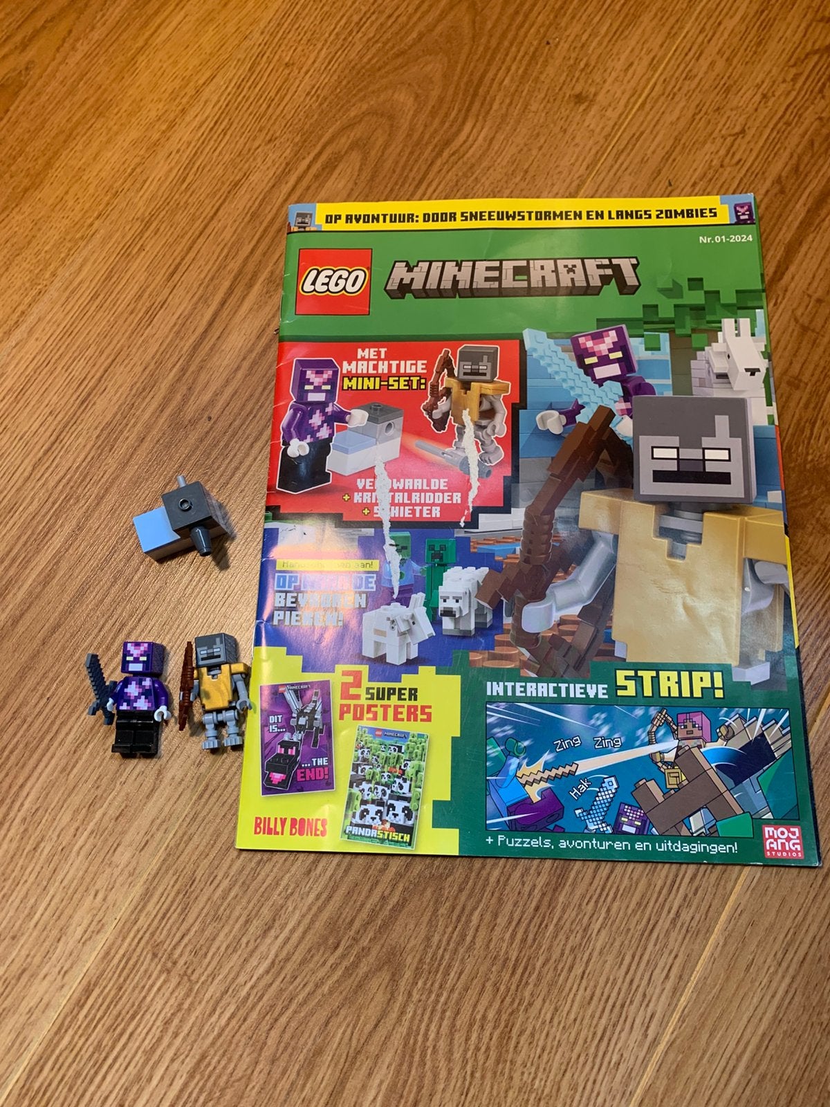 LEGO Minecraft 662401 + Tijdschrift (Met extra zwaard!), Boeken, Ophalen of Verzenden, Zo goed als nieuw, Overige typen