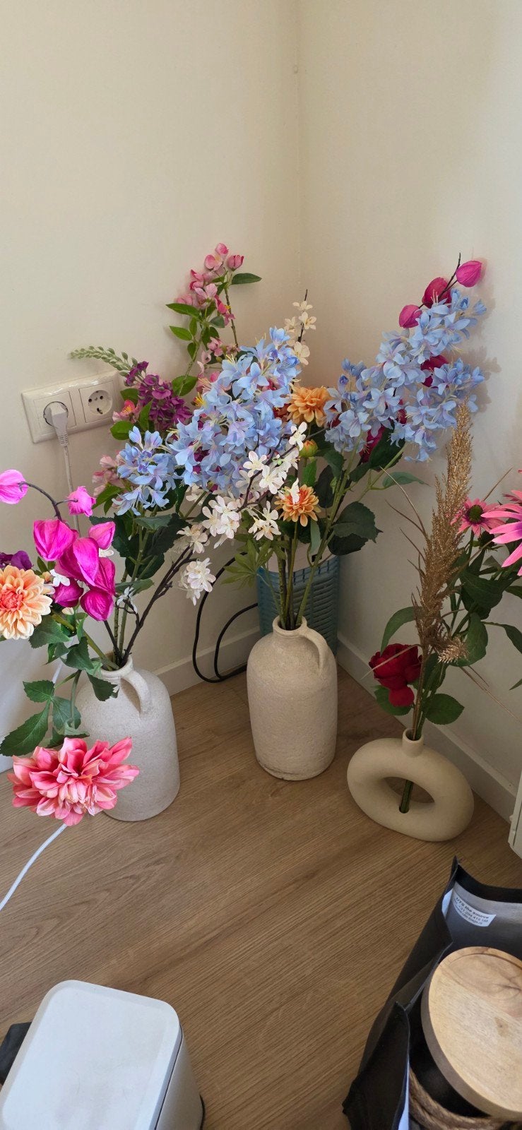 Vazen met kunstbloemen, Huis en Inrichting, Woonaccessoires | Kunstplanten en Kunstbloemen, Ophalen of Verzenden, Zo goed als nieuw
