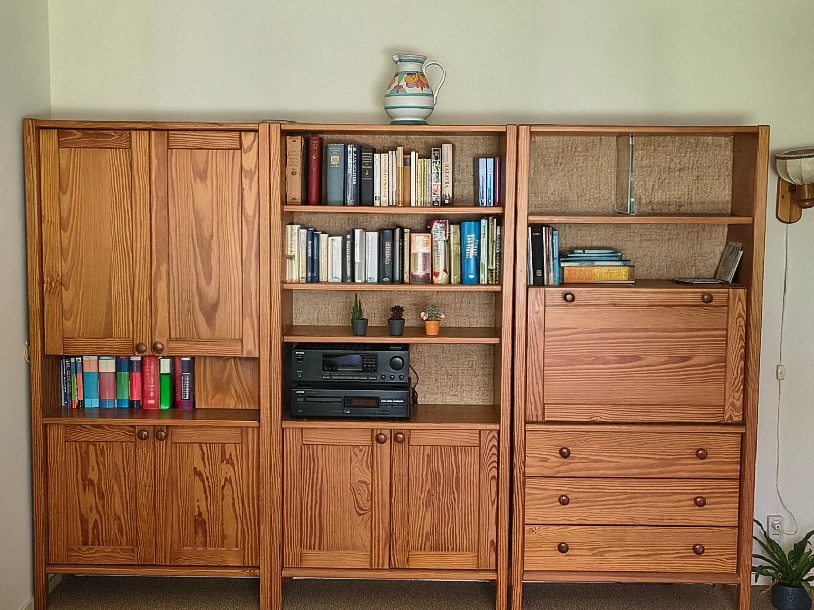 Grenen wandmeubel kast boekenkast - Creafort, Huis en Inrichting, Gebruikt, 200 cm of meer, Ophalen of Verzenden, Met deur(en)