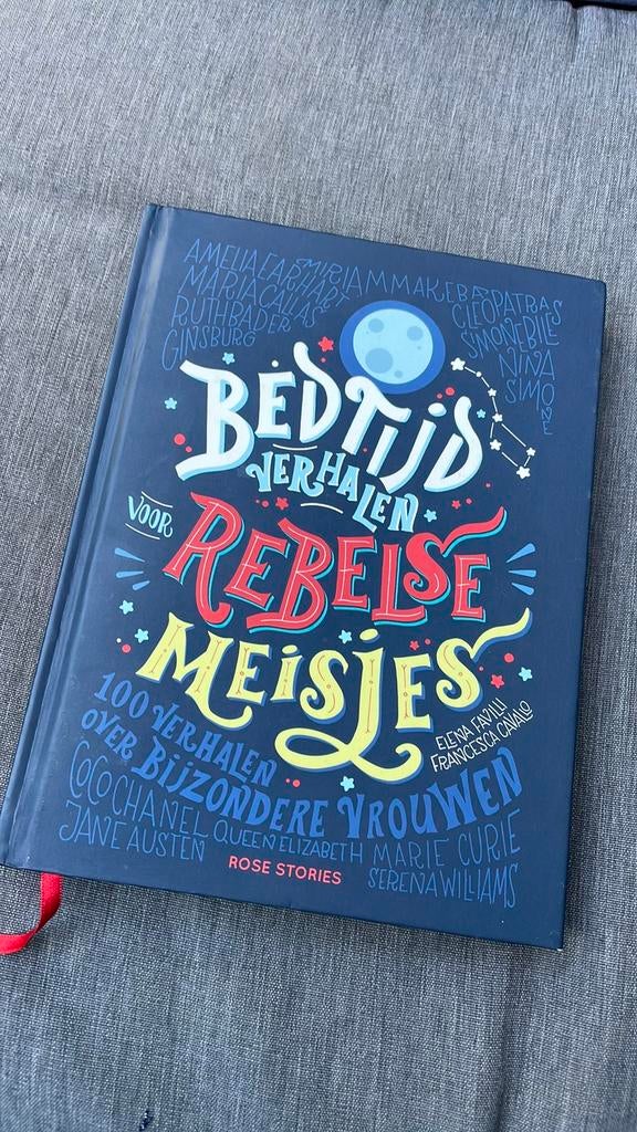Bedtijd verhalen voor rebelse meisjes: 100 bijzonder vrouwen, Boeken, Ophalen of Verzenden, Zo goed als nieuw, Verhalen