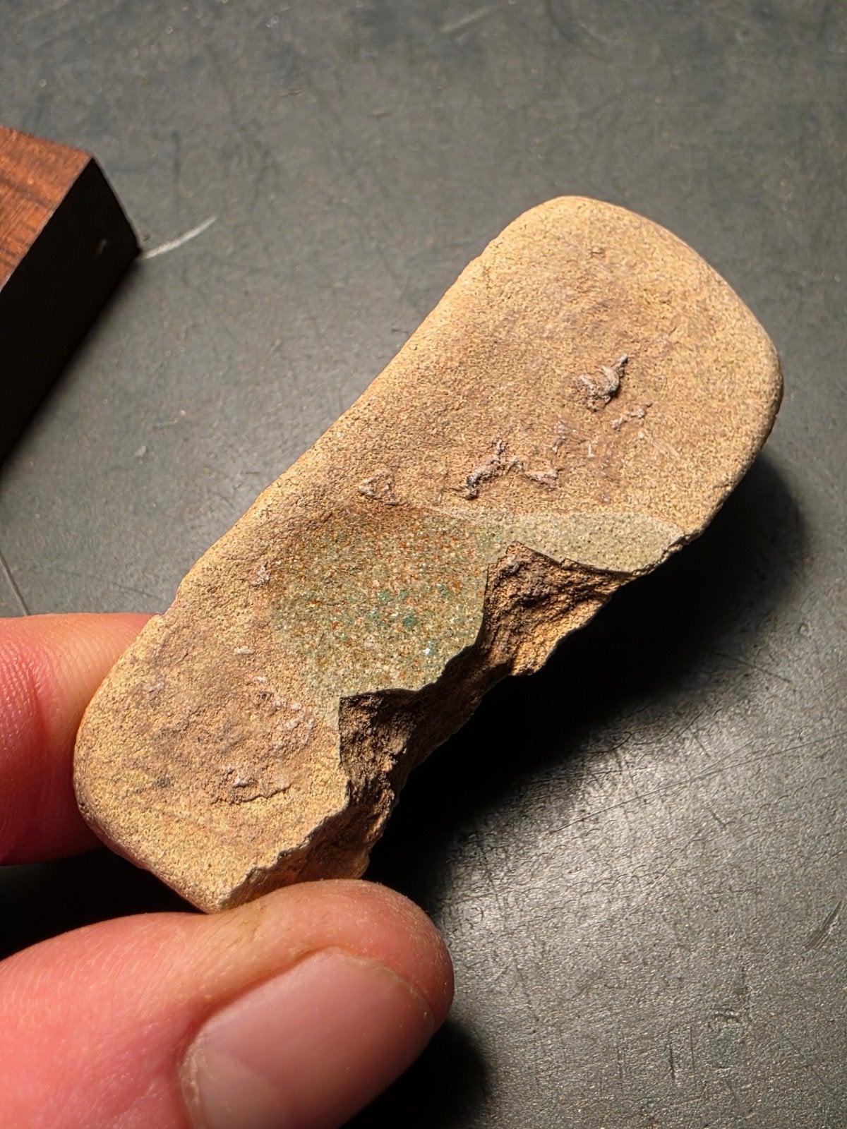 Oud artefact: Mogelijk prehistorisch werktuig of fragment, Ophalen of Verzenden
