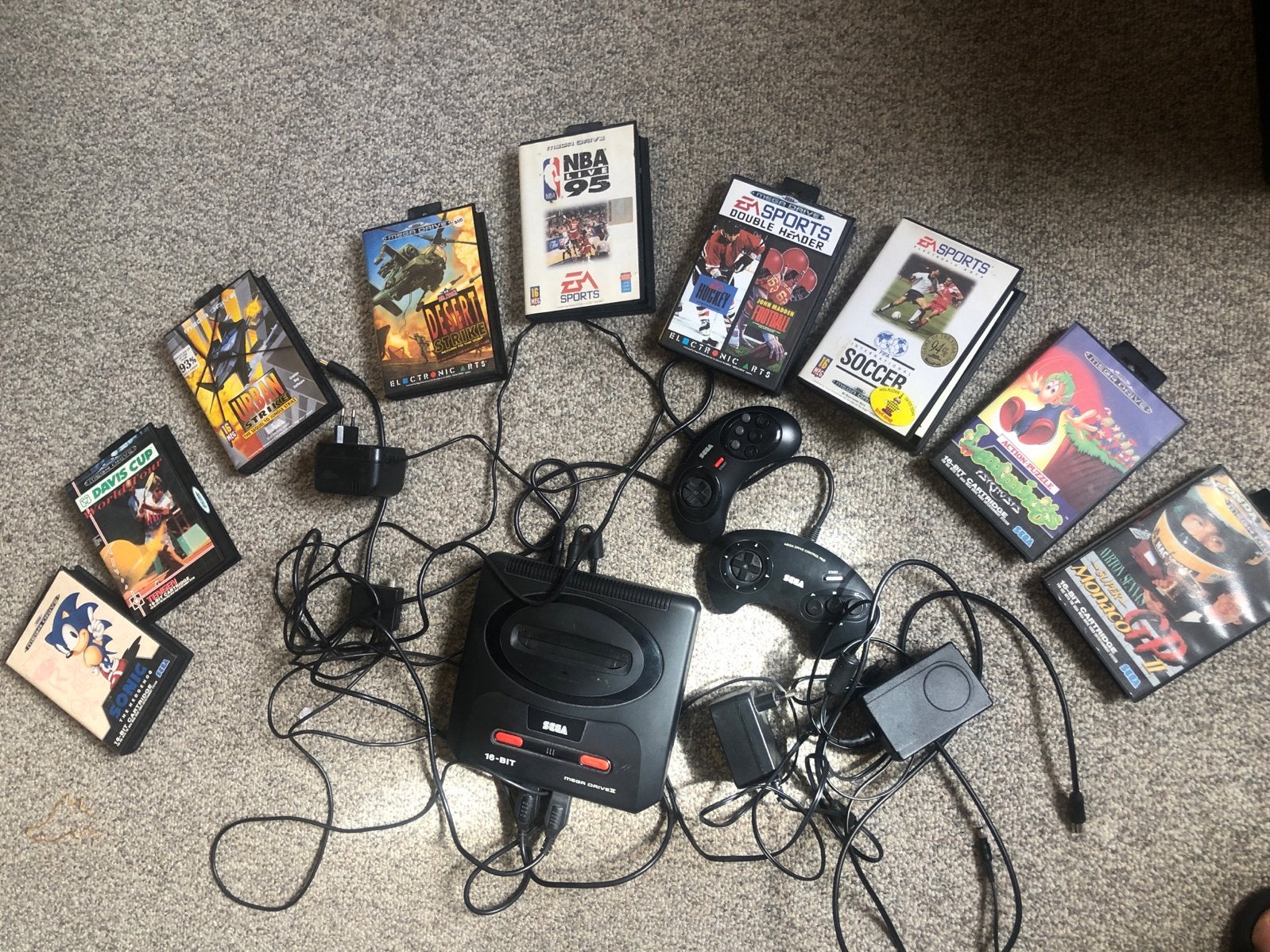Sega Mega Drive 2 16-bit met 9 spellen en extra's, Mega Drive, Met 2 controllers, Ophalen of Verzenden, Gebruikt