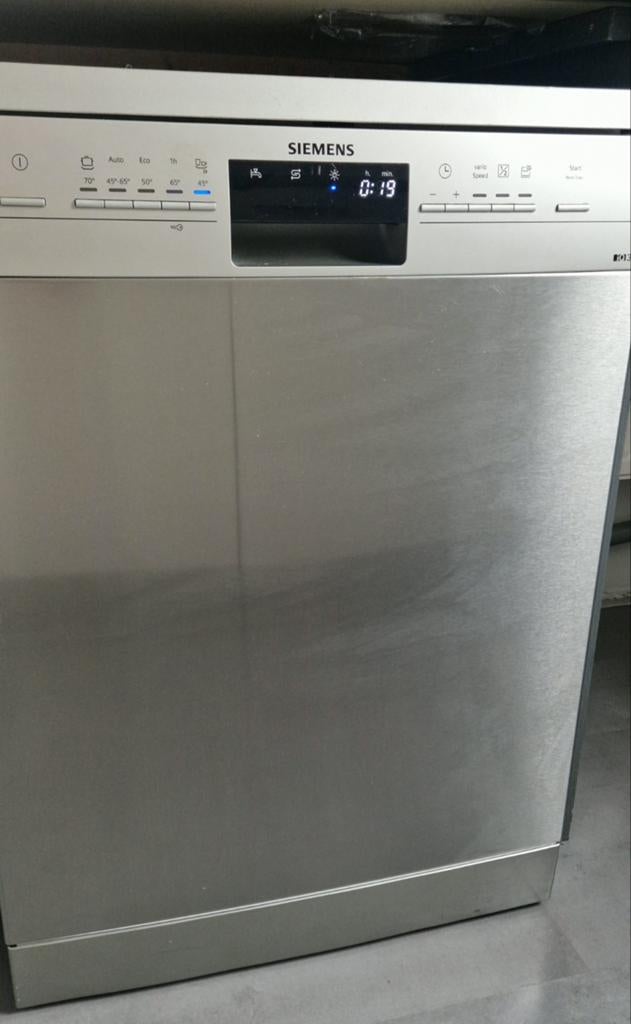 Siemens iQ300 vaatwasser, 4 jaar oud, goede staat, Ophalen, Minder dan 85 cm