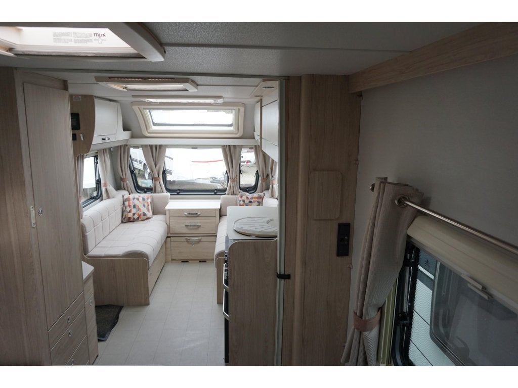 Elddis Whirlwind 554 incl.Queensbed,badkamer, Standaardzit, Elddis, 7 tot 8 meter, Bedrijf