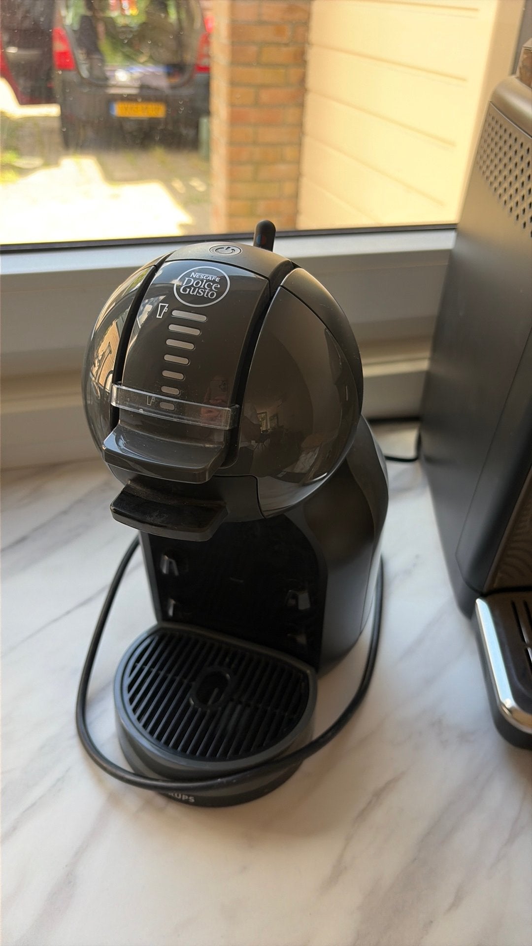Dolce Gusto, Witgoed en Apparatuur, Koffiezetapparaten, Ophalen, Koffiemachine, Zo goed als nieuw, 4 tot 10 kopjes