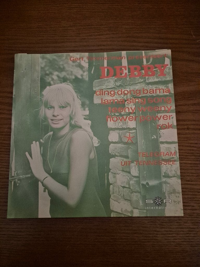 Debby, Ophalen of Verzenden, Zo goed als nieuw, 7 inch, Levenslied of Smartlap