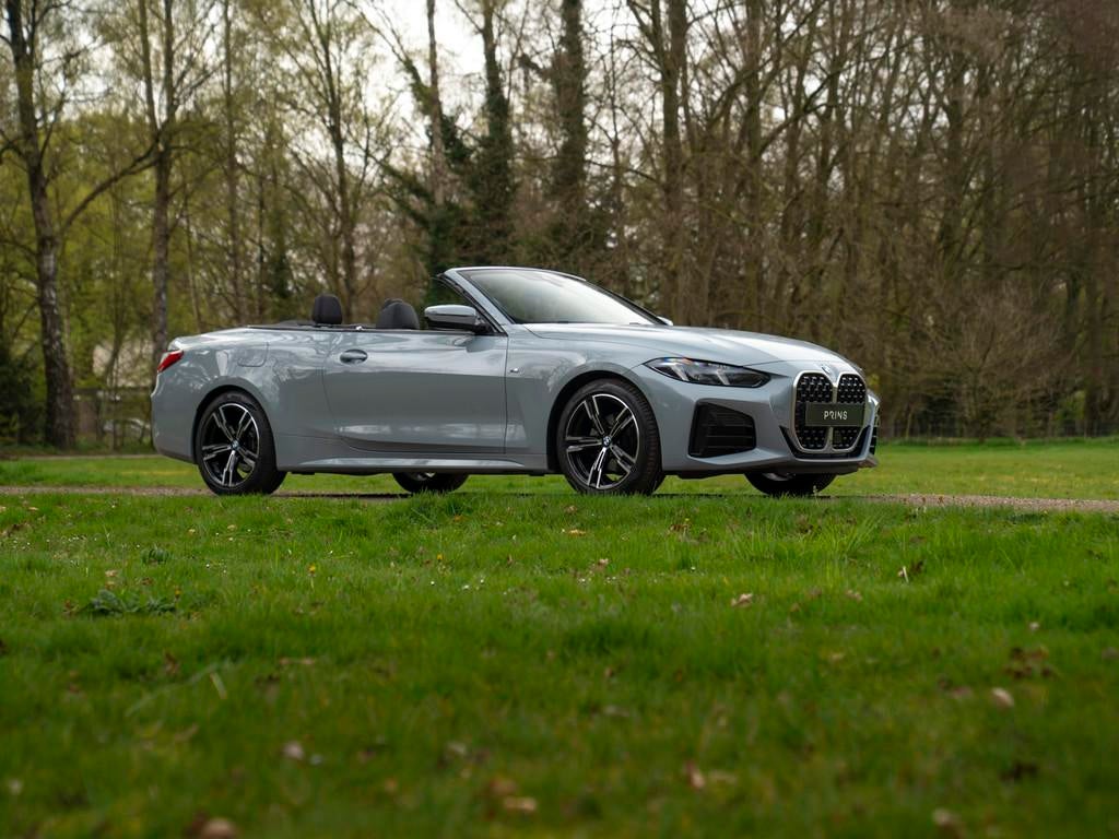 BMW 4 Serie Cabrio 420i High Executive M Sport (bj 2025), Auto's, Automaat, 1998 cc, Gebruikt, Zwart