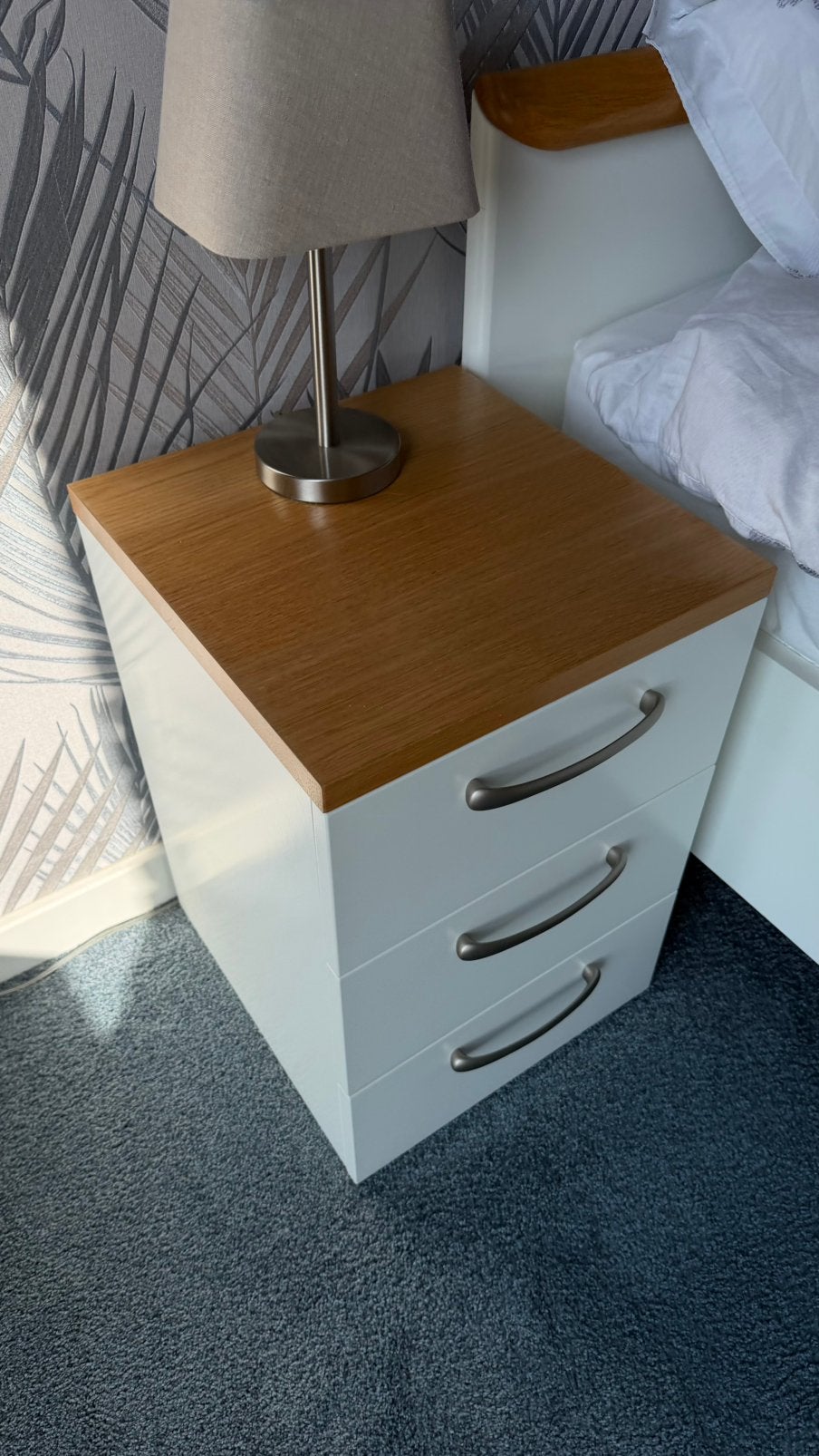 Nachtkastjes en commode, Ophalen, Zo goed als nieuw