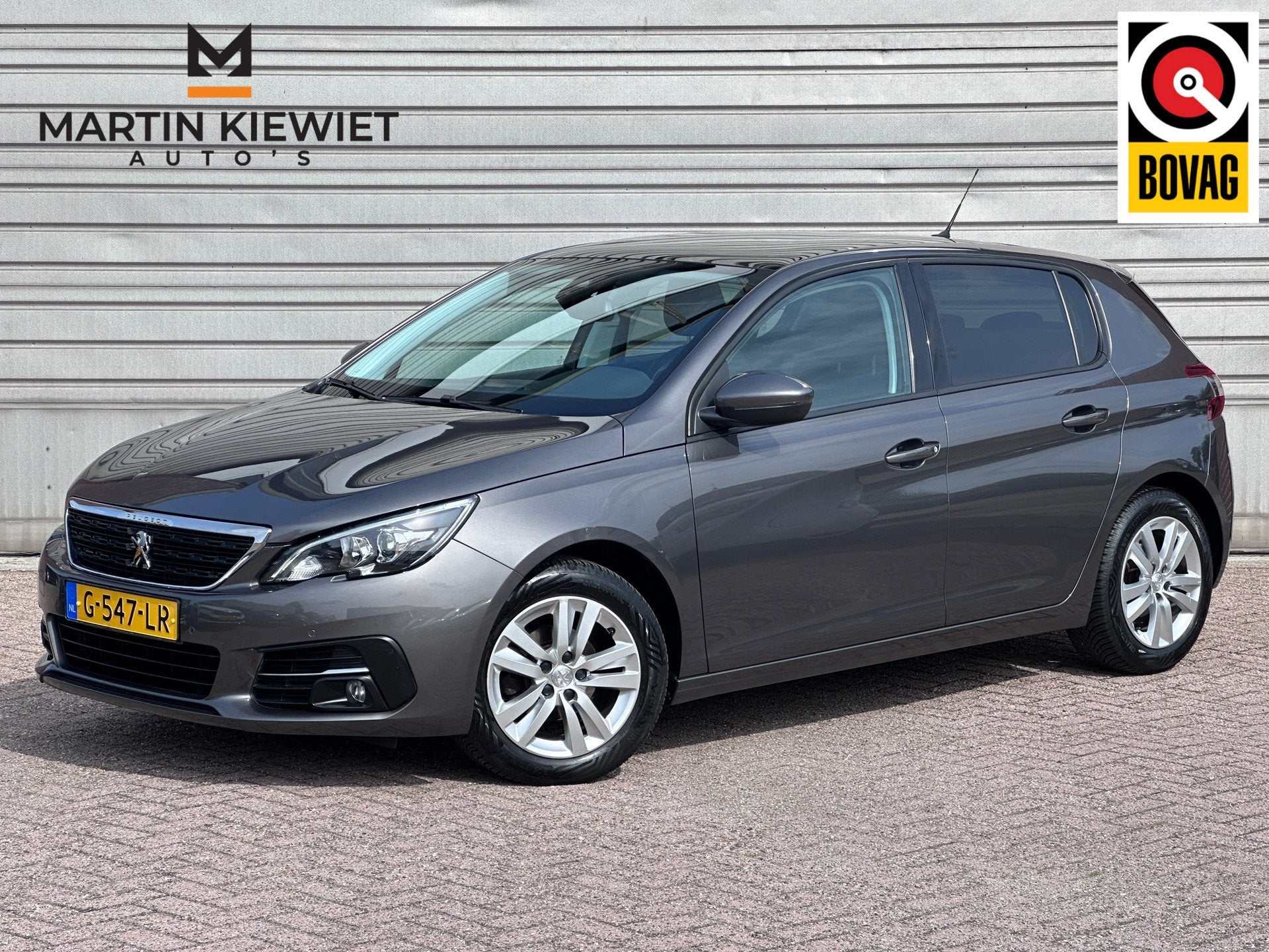 Peugeot 308 1.2 PureTech Blue Lease Executive|Panorama|Navig, Voorwielaandrijving, Stof, Gebruikt, Parkeersensor