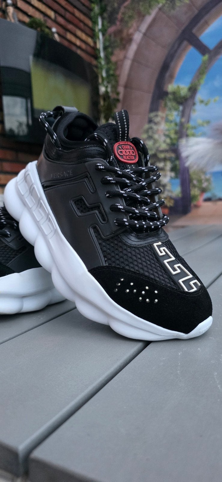 Versace Chain Reaction Sneakers Zwart/Wit, Kleding | Dames, Schoenen, Zwart, Ophalen of Verzenden, Versace, Sneakers of Gympen