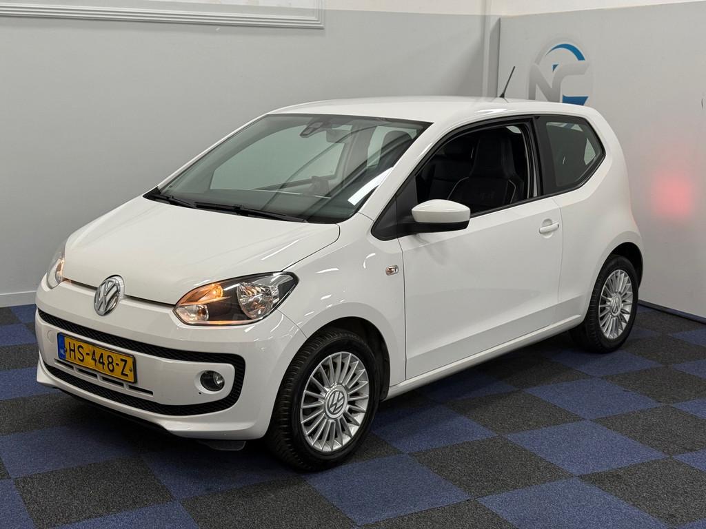 Volkswagen Up! 1.0 high up / NAVI-MULTIEMEDIA / STOELVERWARM, Voorwielaandrijving, Euro 5, Gebruikt, Wit