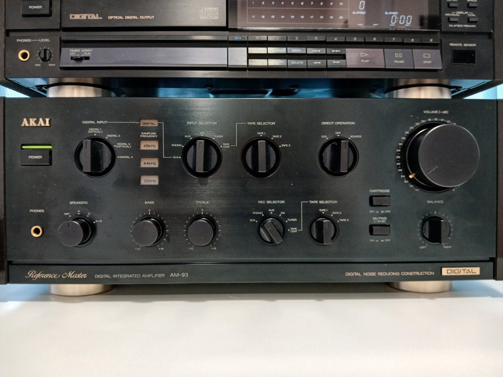 Akai AM-93 Reference Master, Ophalen of Verzenden, Minder dan 60 watt, Overige merken