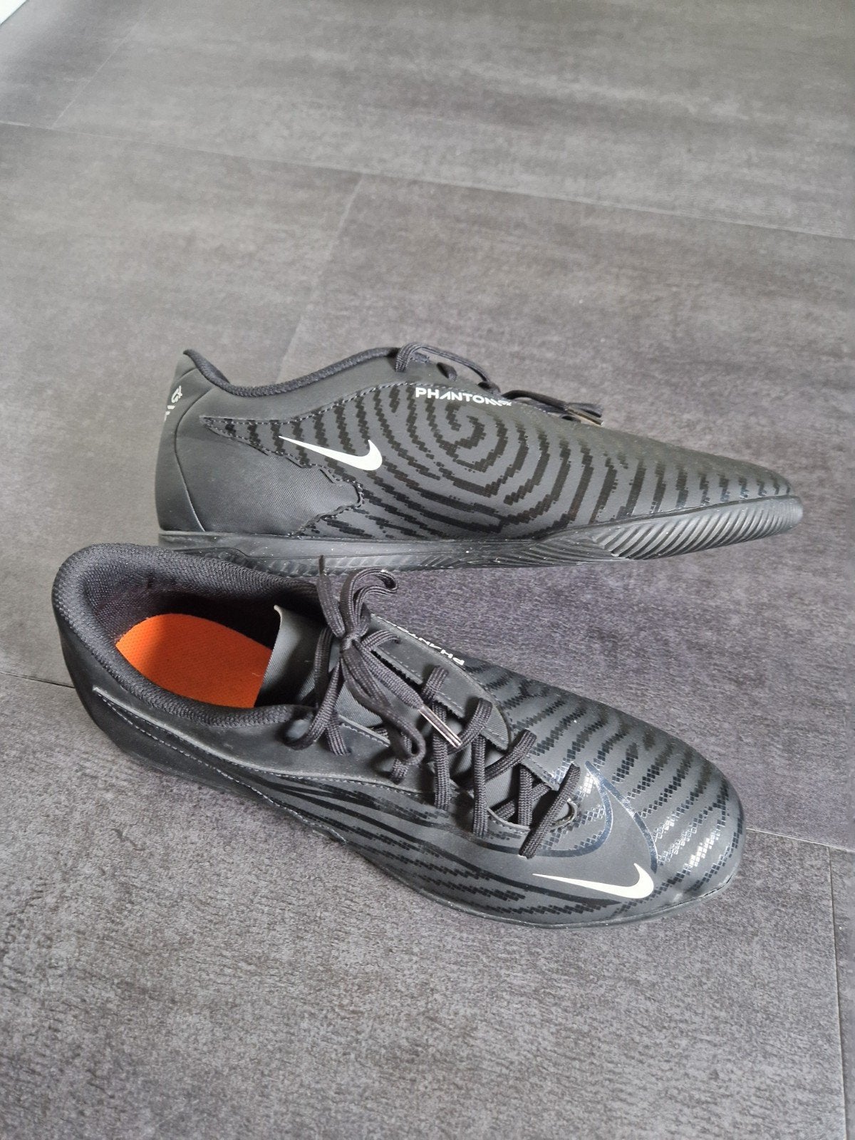 Nike Phantom zaalvoetbalschoenen - Maat 46, Sport en Fitness, Ophalen of Verzenden, Zo goed als nieuw