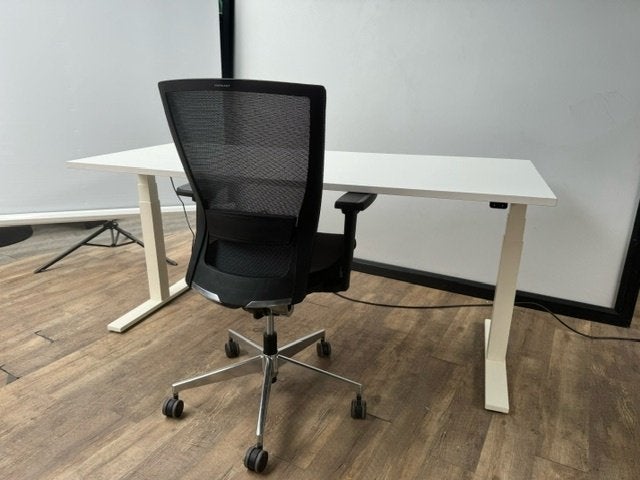Matrix click zit-sta bureau markant wit, Ophalen, Elektrisch, Nieuw