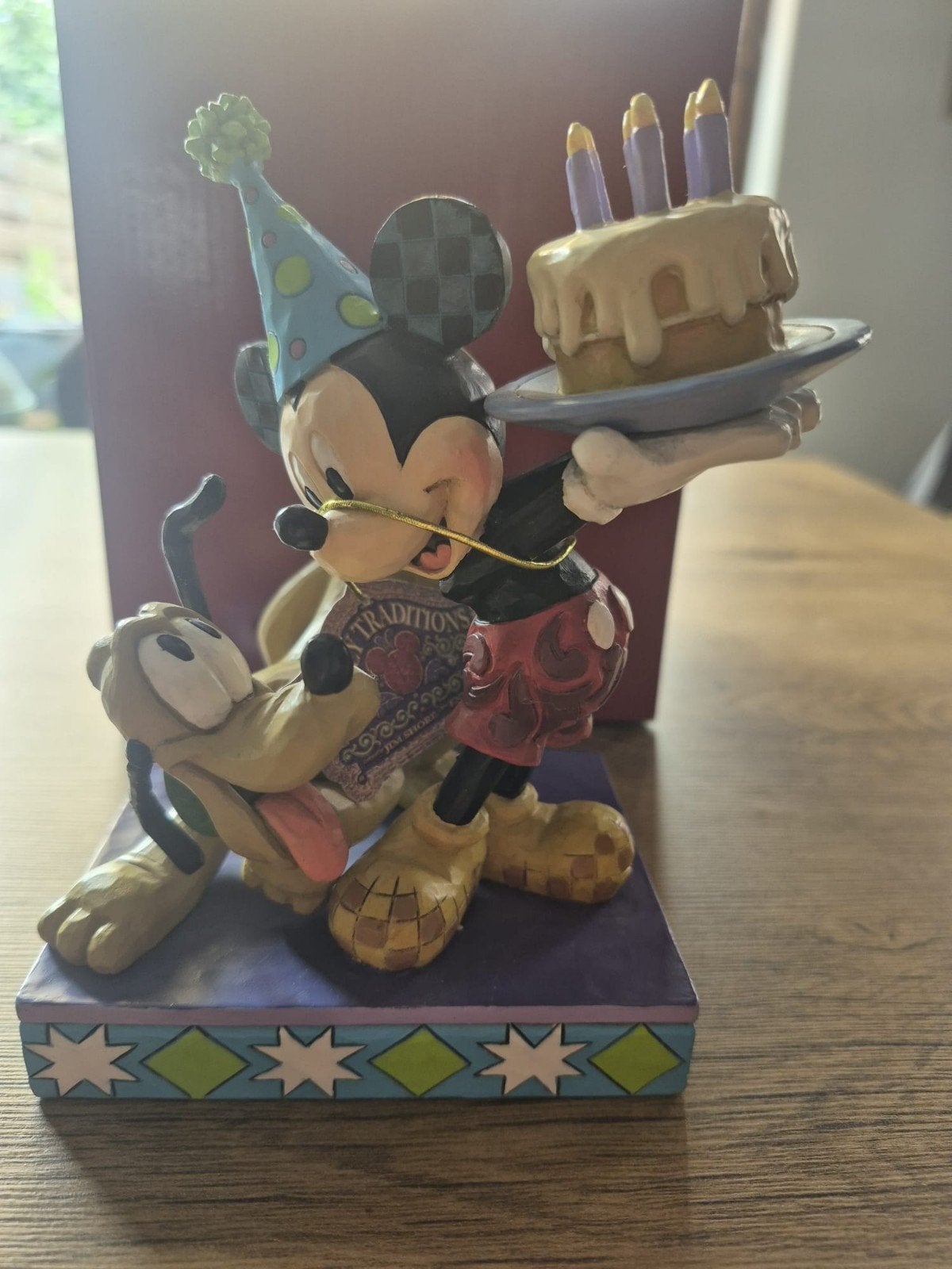 Disney Traditions Mickey & Pluto Verjaardagsbeeldje, Ophalen of Verzenden, Zo goed als nieuw