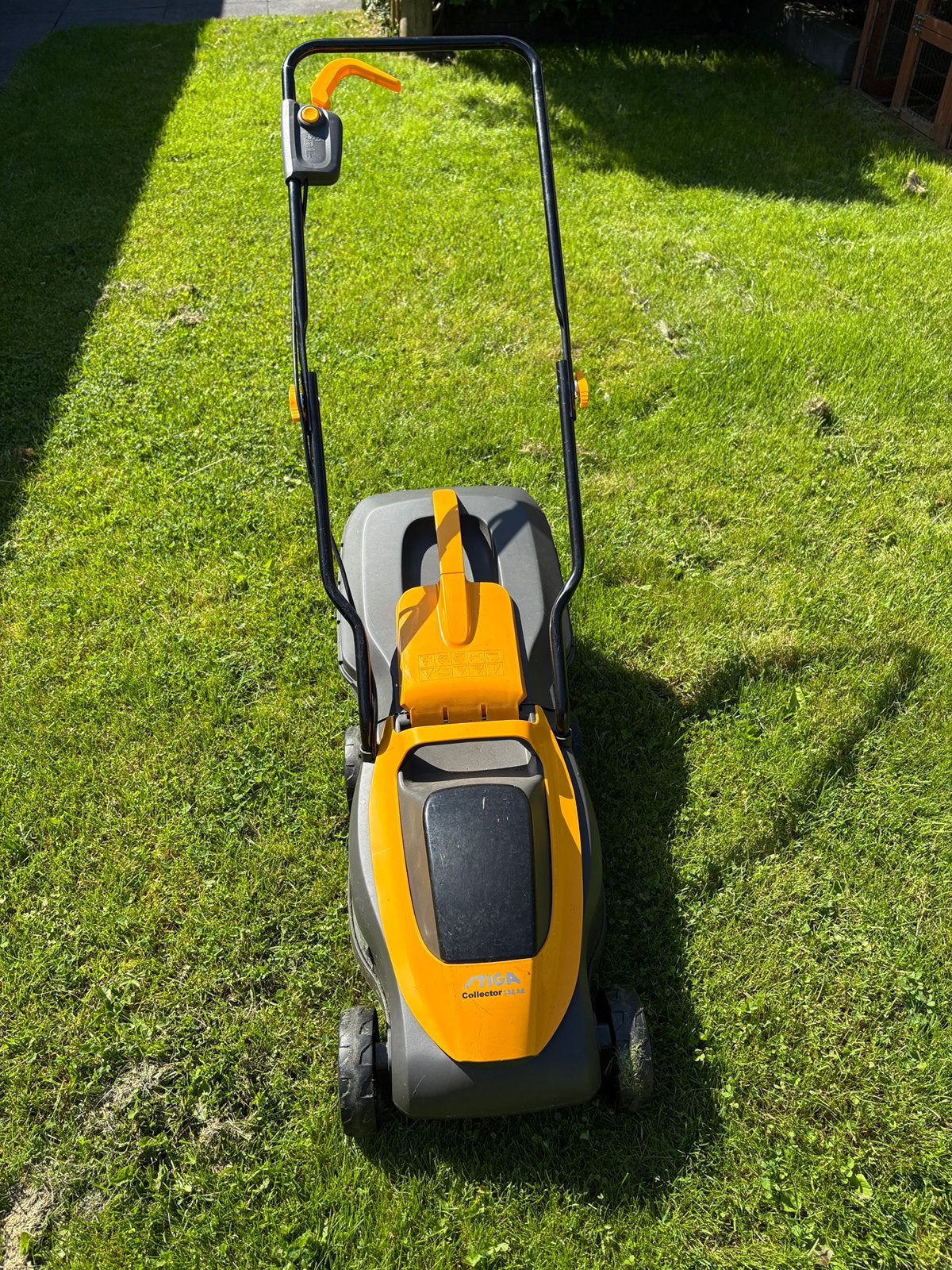 Stiga Collector 132 AE Accu Grasmaaier, Tuin en Terras, Grasmaaiers, Ophalen, Cirkelmaaier, Accu-grasmaaier, Zo goed als nieuw