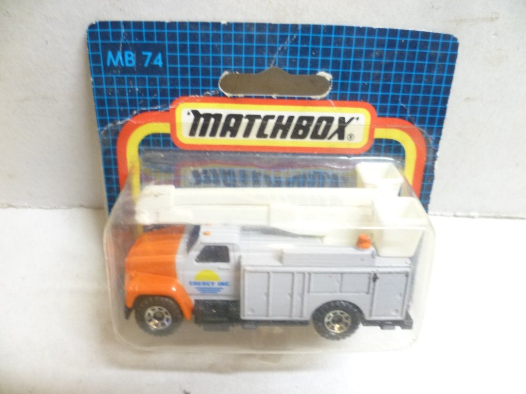 Matchbox MB 74 Enercy Inc Utilift Truck in blister modelauto, Ophalen of Verzenden, Nieuw, Bus of Vrachtwagen
