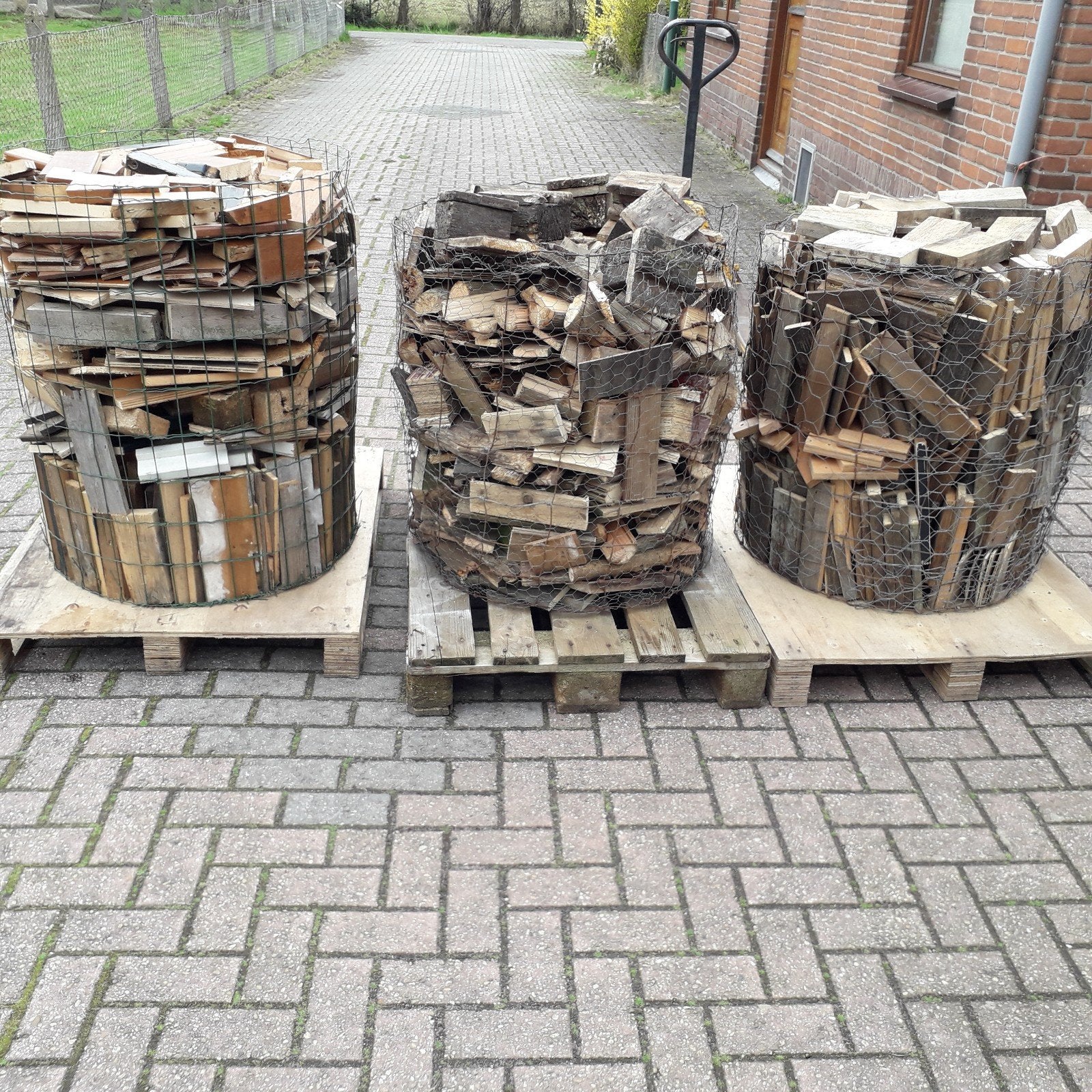 Brandhout afvalhout voor vuurkorf of kachel, Minder dan 3 m³, Ophalen, Overige houtsoorten, Blokken