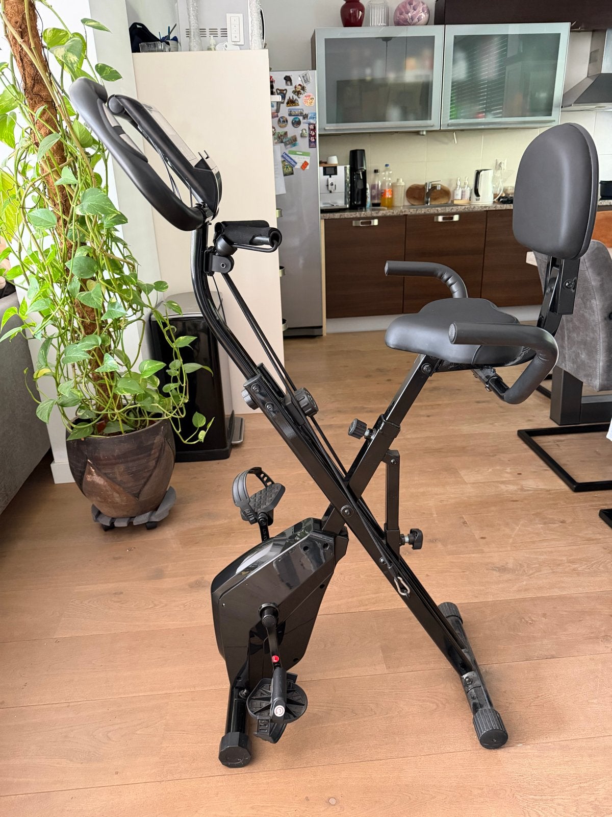 Opvouwbare Hometrainer met Rugleuning - Zo goed als nieuw, Ophalen, Zo goed als nieuw, Metaal, Benen