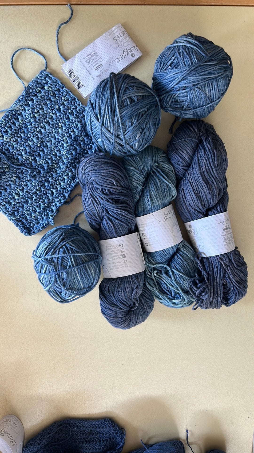 Scheepjes Skies, 3 strengen en 3 opgerolde bollen nieuw, Hobby en Vrije tijd, Verzenden, Nieuw, Breien of Haken, Wol of Garen