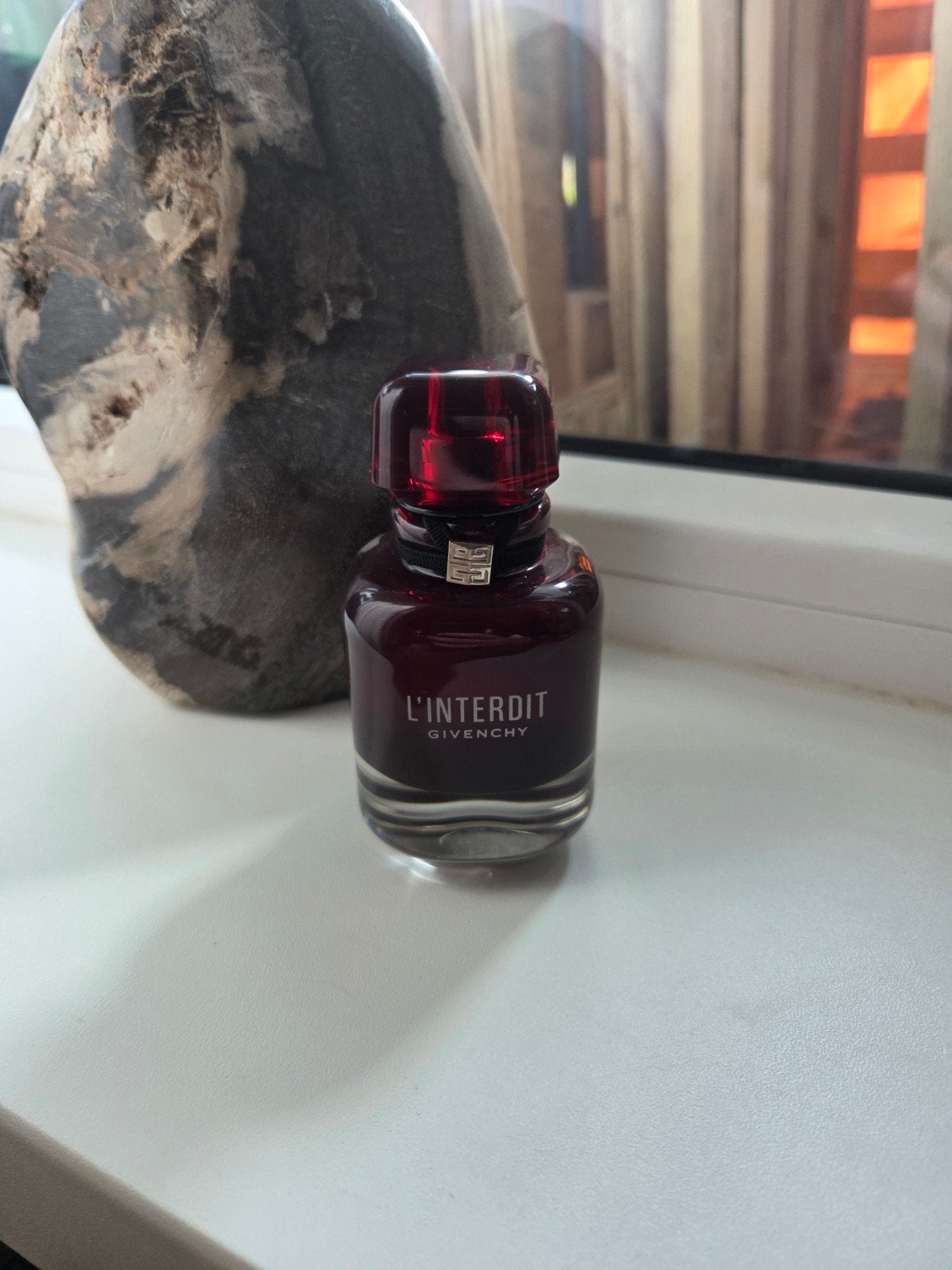 Givenchy L'Interdit Rouge Eau de Parfum 50 ml, Ophalen of Verzenden, Zo goed als nieuw