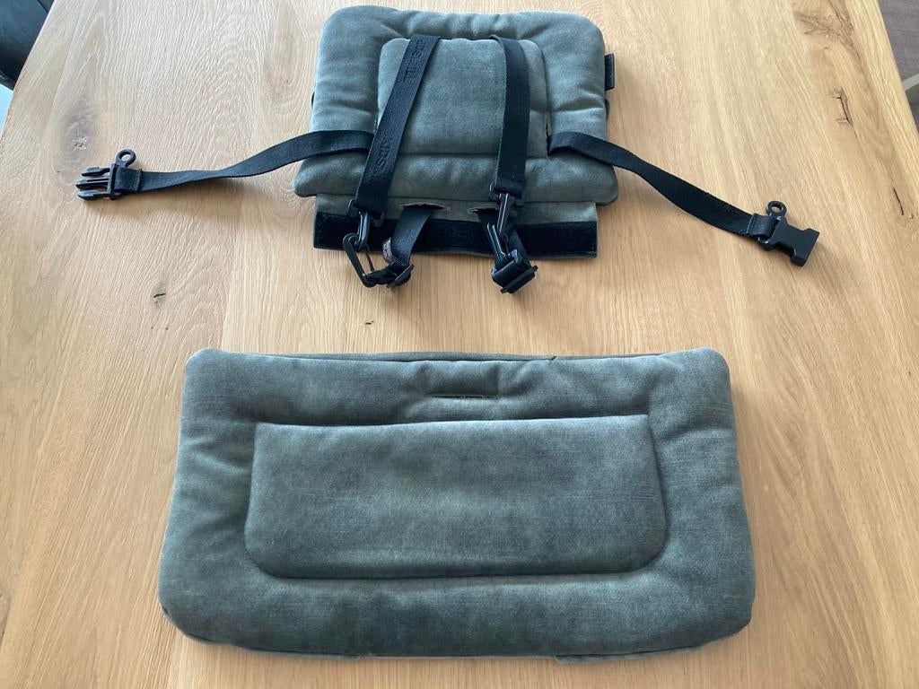 Velours kussen met tuigje voor Kidsmill kinderstoel, Kinderen en Baby's, Kinderstoelen, Ophalen, Zo goed als nieuw, Meegroeistoel