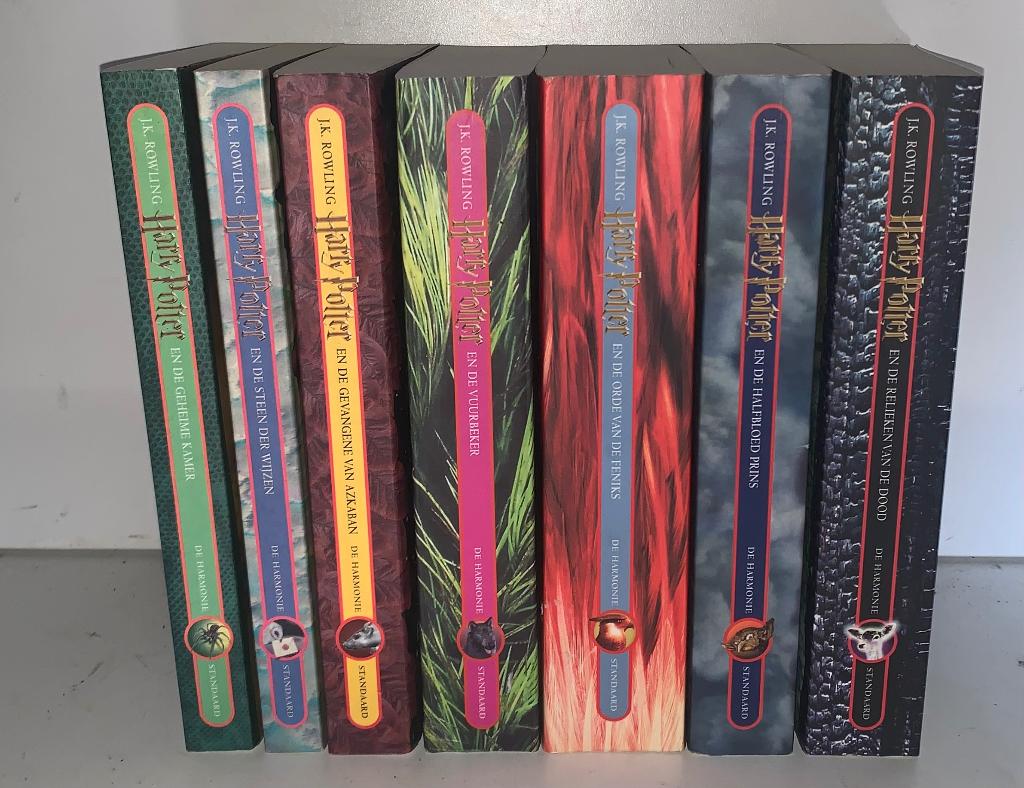 Harry potter deel 1 t/m 7 in zeer goede staat, Boeken, Ophalen of Verzenden, Zo goed als nieuw, J.K. Rowling